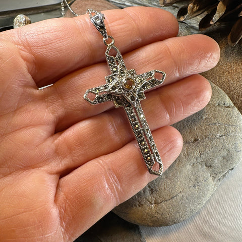 Load image into Gallery viewer, Wyn Celtic Cross Necklace