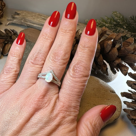 Load image into Gallery viewer, Chevron Moonstone Ring in Sterling Silver