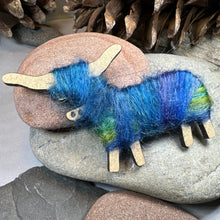 Load image into Gallery viewer, Scottish Highland Cow Scatter Pin