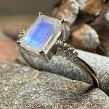 Load image into Gallery viewer, Hilaria Moonstone Ring