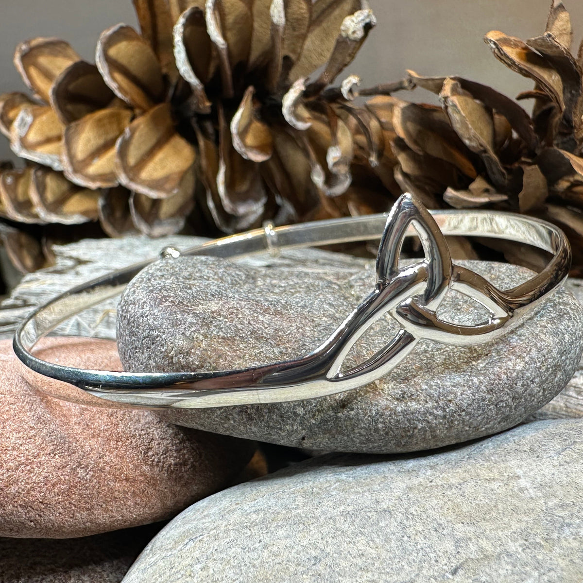 Triquetra Silver Bracelet – Celtic Crystal Design Jewelry
