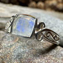 Load image into Gallery viewer, Coriena Moonstone Ring