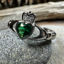 Load image into Gallery viewer, Emerald Meadow Irish Claddagh Ring
