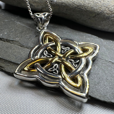 Load image into Gallery viewer, Classic Quaternary Knot Necklace in Sterling Silver