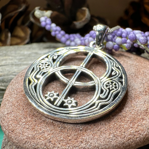 Load image into Gallery viewer, Glastonbury Chalice Well Necklace in Sterling Silver