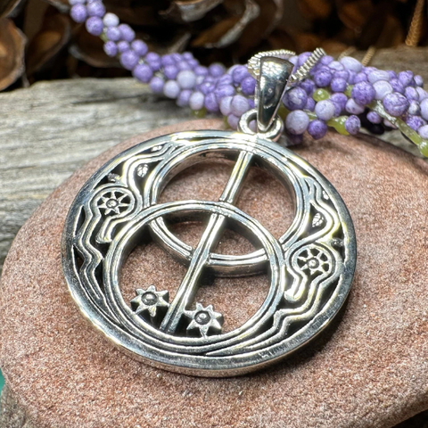 Load image into Gallery viewer, Glastonbury Chalice Well Necklace in Sterling Silver