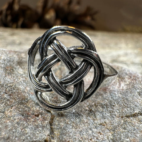 Load image into Gallery viewer, Ailre Celtic Knot Ring in Sterling Silver