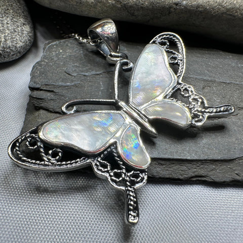 Load image into Gallery viewer, Adeliza Butterfly Necklace