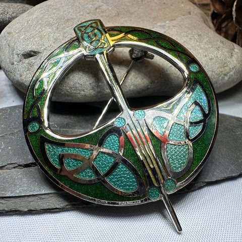 Load image into Gallery viewer, Regal Tara Celtic Brooch