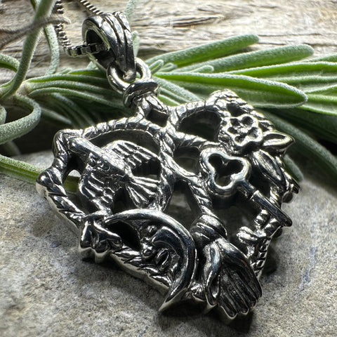 Load image into Gallery viewer, Heart Italian Cimaruta Pendant