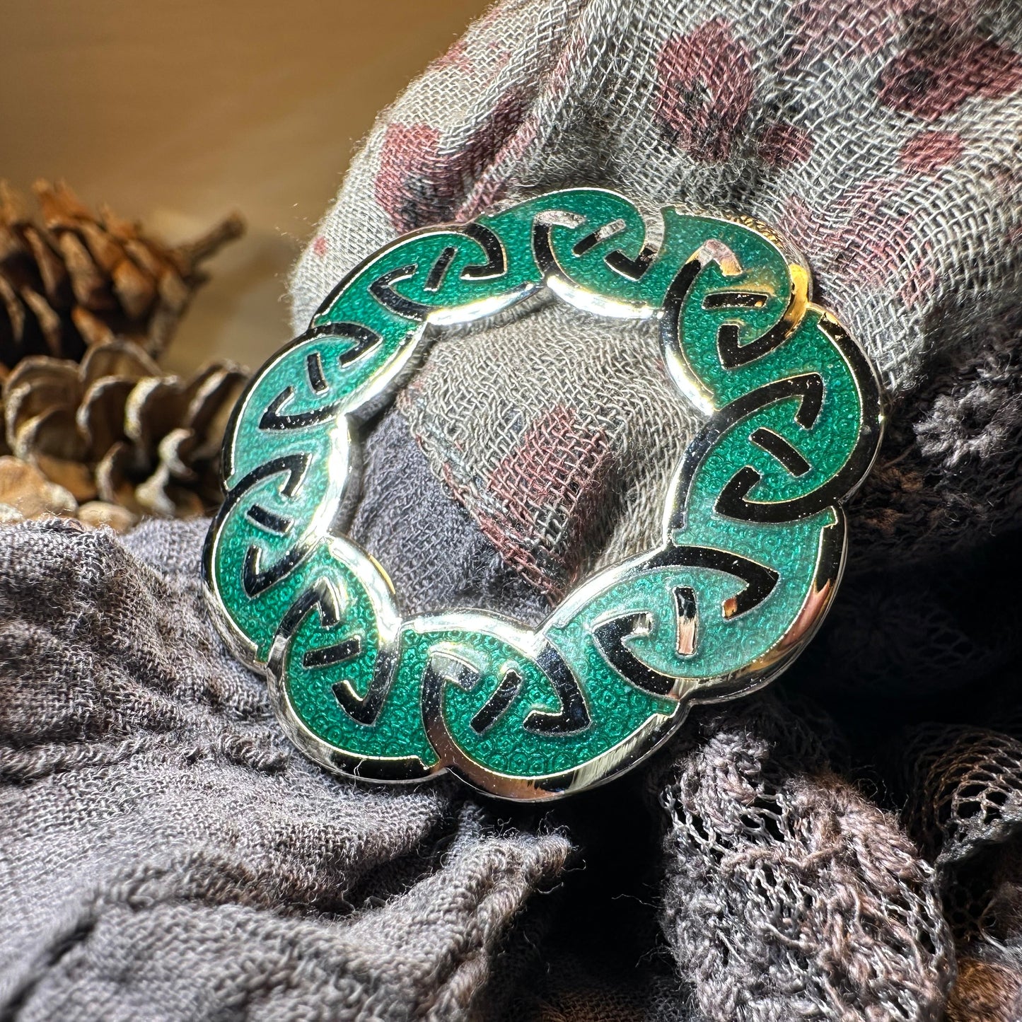 Enamel Green Celtic Knot Scarf Ring