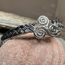 Load image into Gallery viewer, Celtic Spiral Bracelet