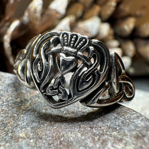 Load image into Gallery viewer, True Love Irish Claddagh Ring in Sterling Silver