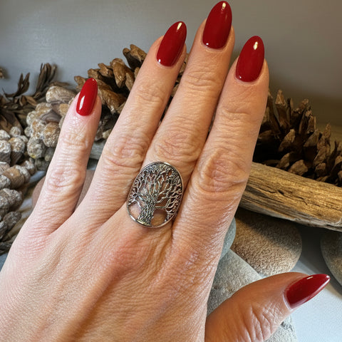 Load image into Gallery viewer, Realistic Tree of Life Ring