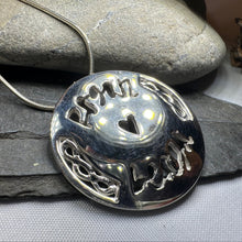 Load image into Gallery viewer, Gaelic "Little Kisses" Necklace