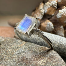 Load image into Gallery viewer, Hilaria Moonstone Ring