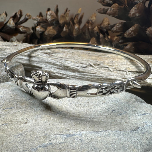 Pure Romance Irish Claddagh Bracelet