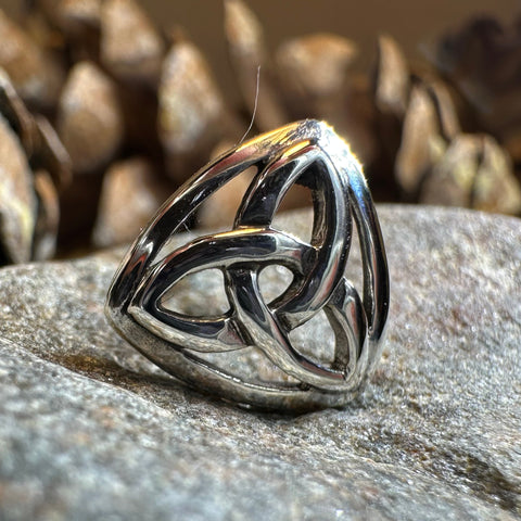 Load image into Gallery viewer, Celtic Trinity Knot Lapel Pin in Sterling Silver
