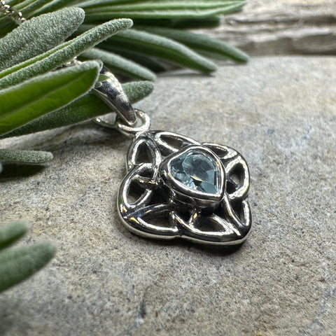 Load image into Gallery viewer, Ashley Celtic Knot Necklace
