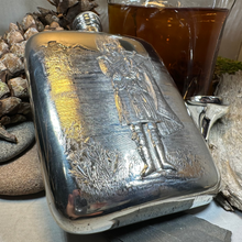 Load image into Gallery viewer, Bagpiper Pewter Hip Flask