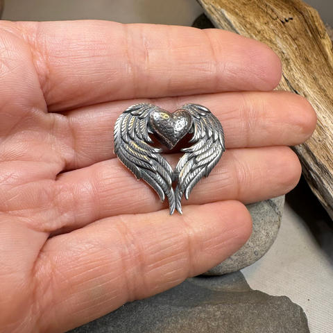 Load image into Gallery viewer, Seraphina Angel Wings Necklace