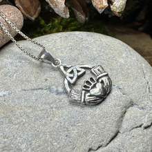 Load image into Gallery viewer, Ireland Claddagh Necklace