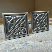 Load image into Gallery viewer, Trinity Knot Cuff Links