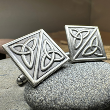 Load image into Gallery viewer, Trinity Knot Cuff Links
