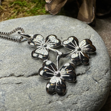 Load image into Gallery viewer, Triple Shamrock Necklace
