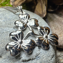Load image into Gallery viewer, Triple Shamrock Necklace