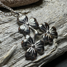 Load image into Gallery viewer, Triple Shamrock Necklace