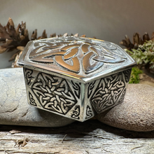 Load image into Gallery viewer, Trinity Knot Celtic Trinket Box