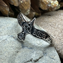 Load image into Gallery viewer, Soar Celtic Raven Ring