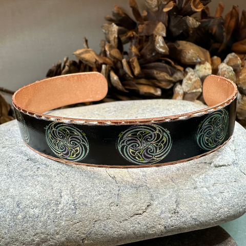 Load image into Gallery viewer, Mystical Celtic Spiral Copper Cuff Bracelet
