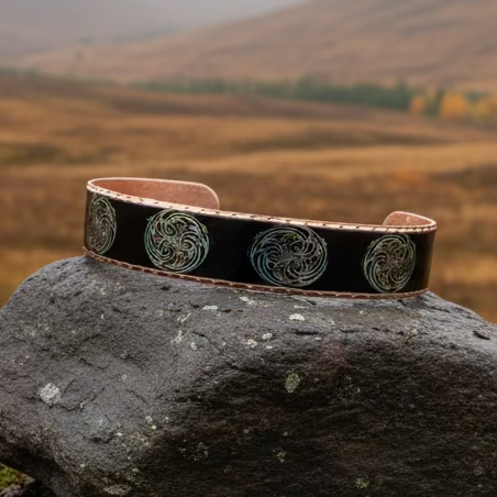 Load image into Gallery viewer, Mystical Celtic Spiral Copper Cuff Bracelet