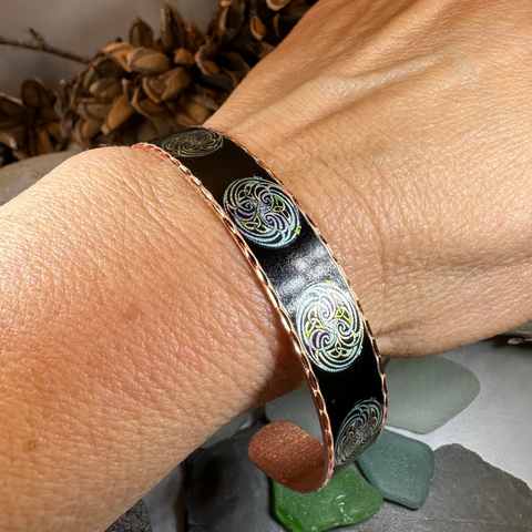 Load image into Gallery viewer, Mystical Celtic Spiral Copper Cuff Bracelet