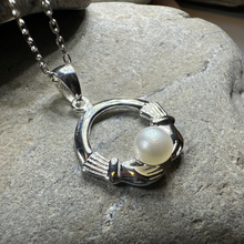 Load image into Gallery viewer, Pearl Claddagh Necklace