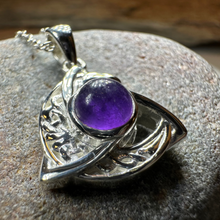 Load image into Gallery viewer, Evie Crescent Moon Necklace