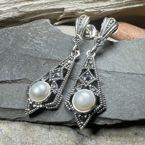 Load image into Gallery viewer, Elora Celtic Knot Pearl Earrings