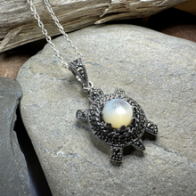 Load image into Gallery viewer, Donnie Turtle Necklace