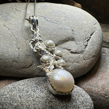 Load image into Gallery viewer, Marica Pearl Mermaid Necklace