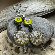 Load image into Gallery viewer, Celtic Twilight Mist Earrings