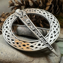 Load image into Gallery viewer, Strathclyde Thistle Tartan Pin