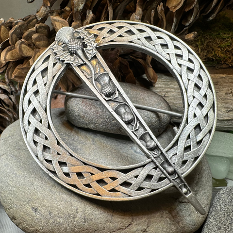 Load image into Gallery viewer, Strathclyde Thistle Tartan Pin - Handmade in Scotland