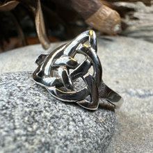 Load image into Gallery viewer, Dainty Little Celtic Knot Ring