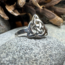 Load image into Gallery viewer, Dainty Little Celtic Knot Ring
