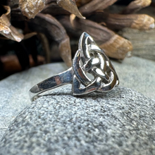 Load image into Gallery viewer, Dainty Little Celtic Knot Ring