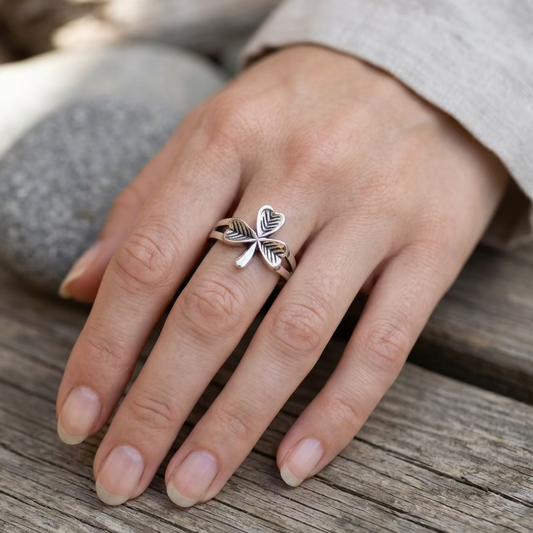 Sláinte Shamrock Celtic Ring — view 2