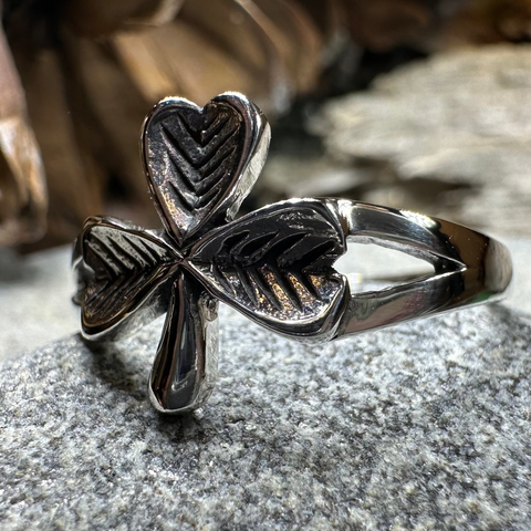 Load image into Gallery viewer, Sláinte Shamrock Celtic Ring