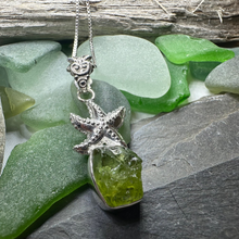Load image into Gallery viewer, Starfish Peridot Necklace